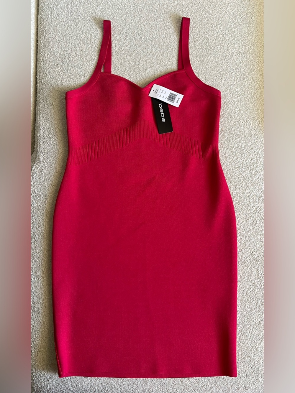 Bebé Fucsia Dress